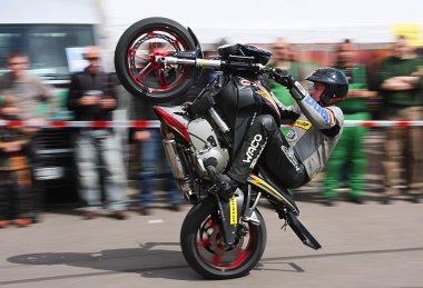 Motocyklová show Wheelie