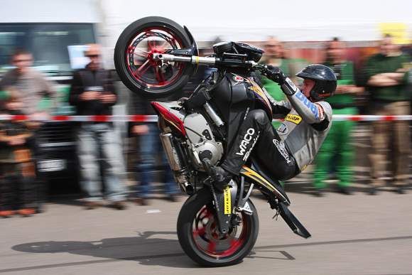 Motocyklová show Wheelie